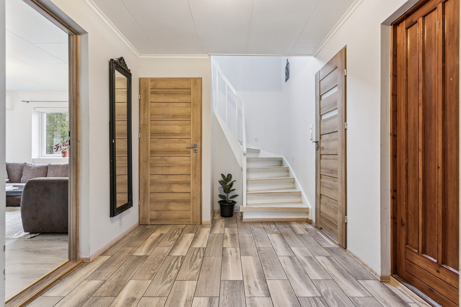 Lys og innbydende entré Galleribilde