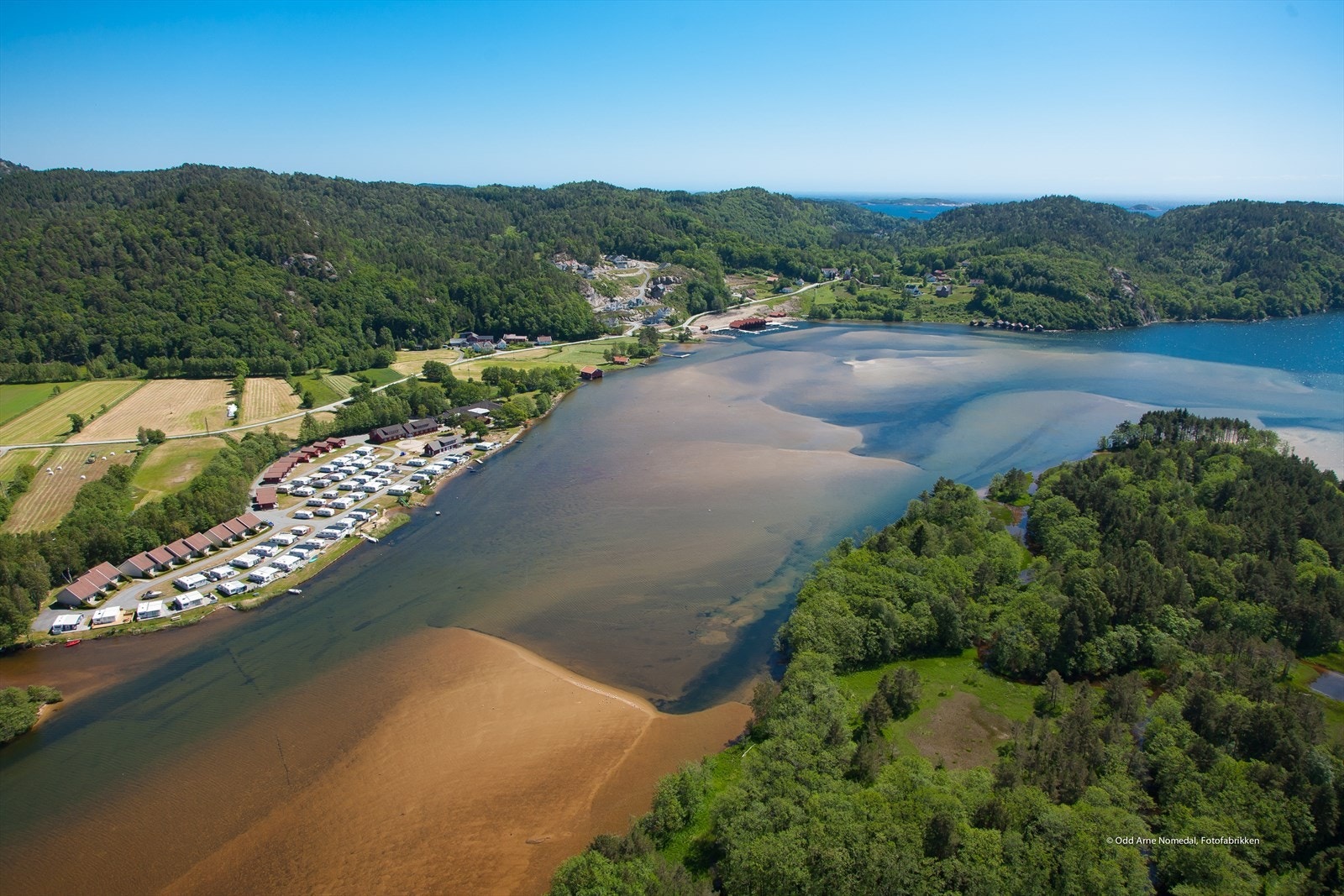 Boligfeltet ligger ved utløpet av Audnaelven. Galleribilde