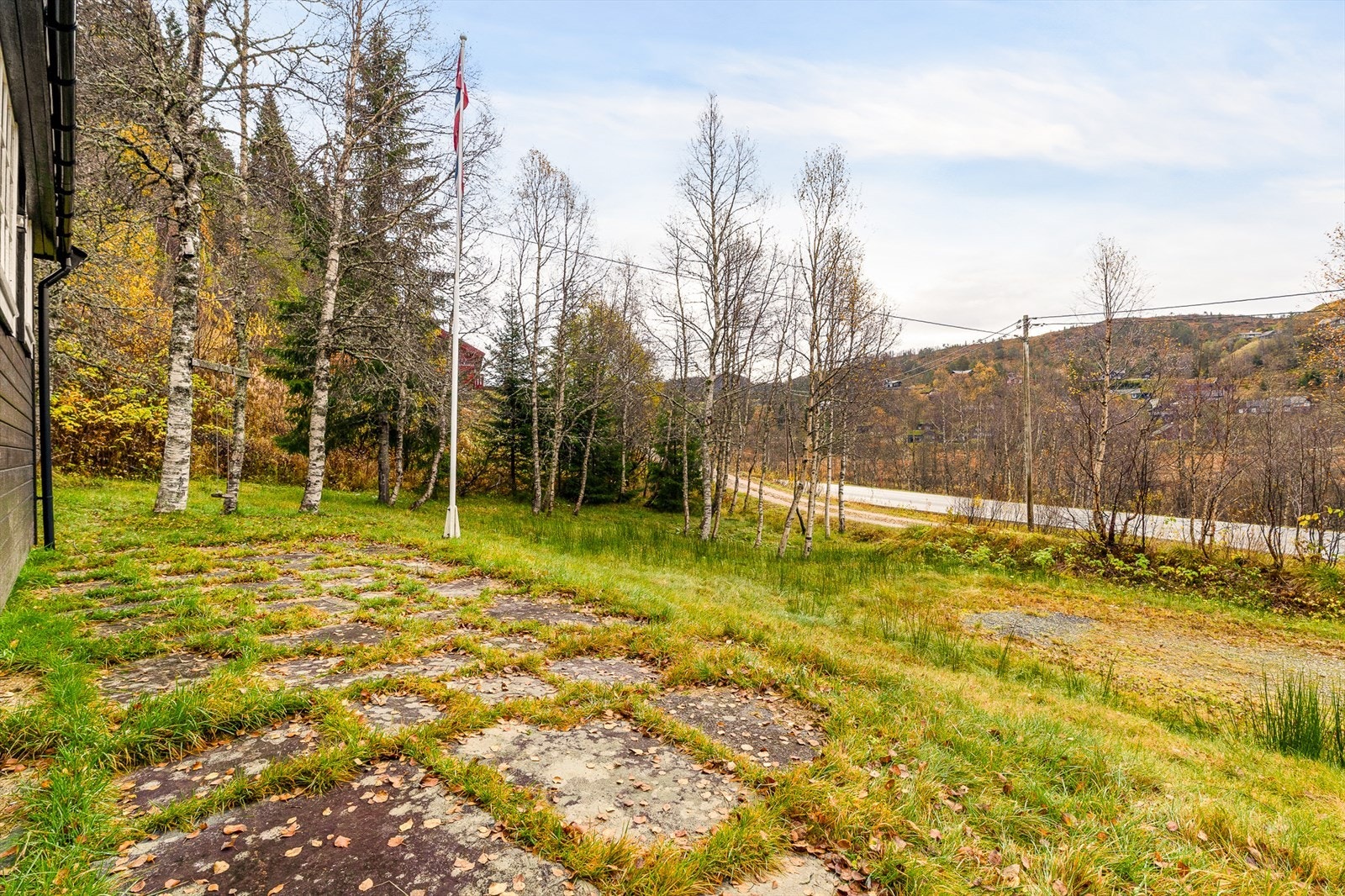 Vinterbrøytet vei helt frem og god plass til parkering Galleribilde