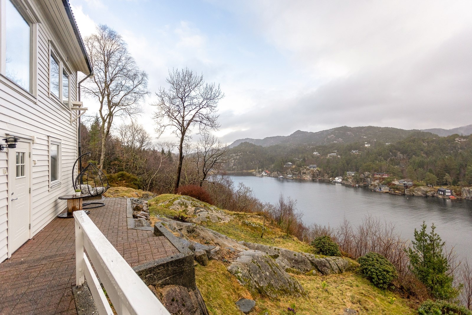 Nydelig sjøutsikt fra eiendommen Galleribilde
