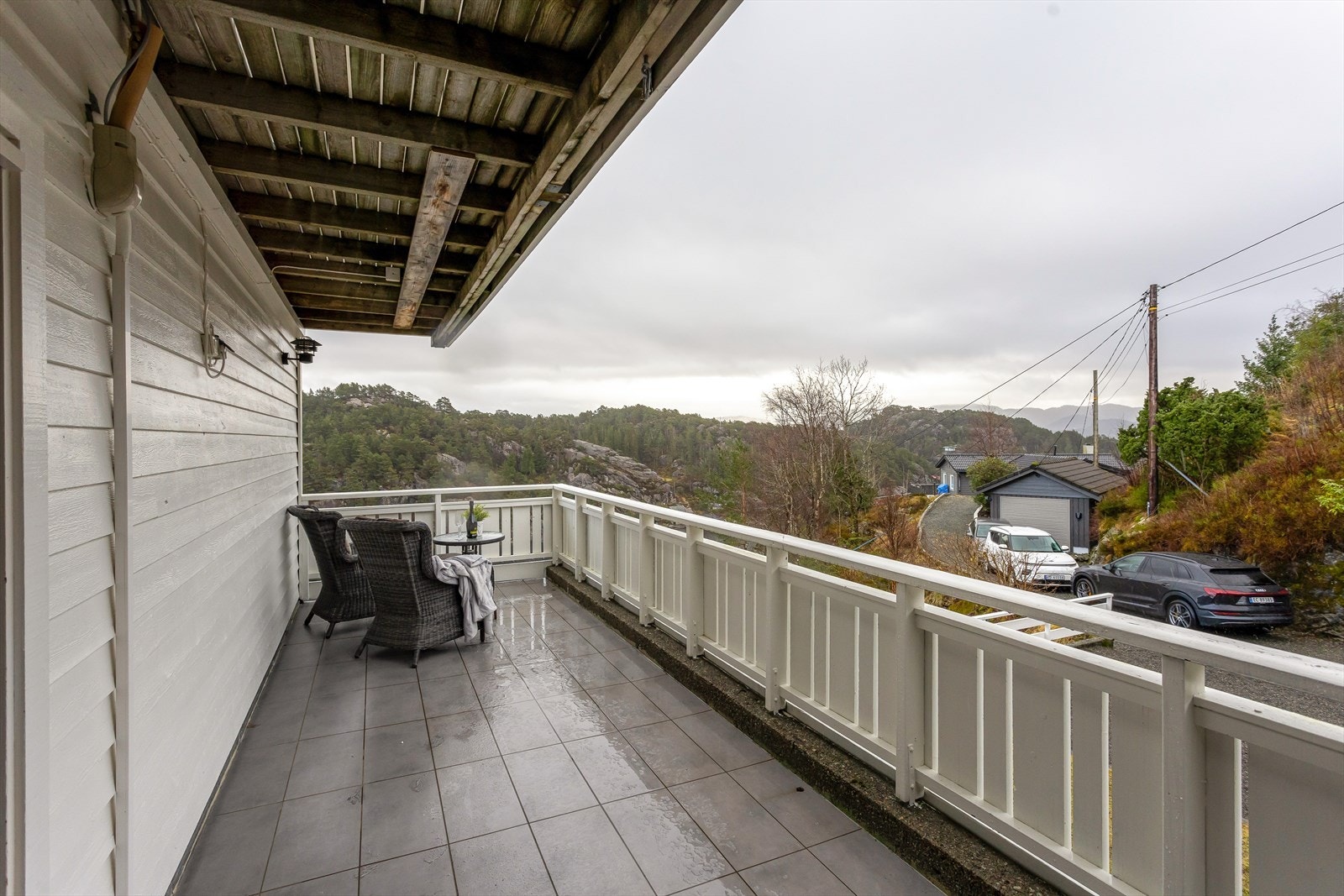 Terrasse m/ delvis takoverbygg Galleribilde
