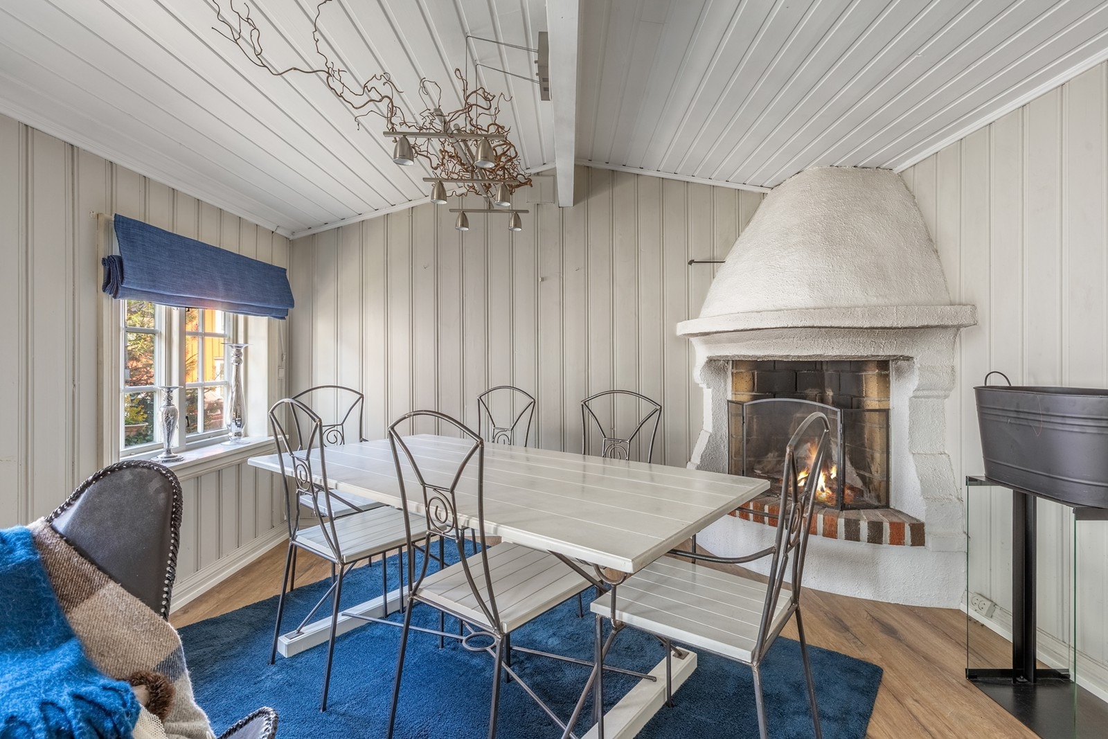 Fin plass til spisebord Galleribilde