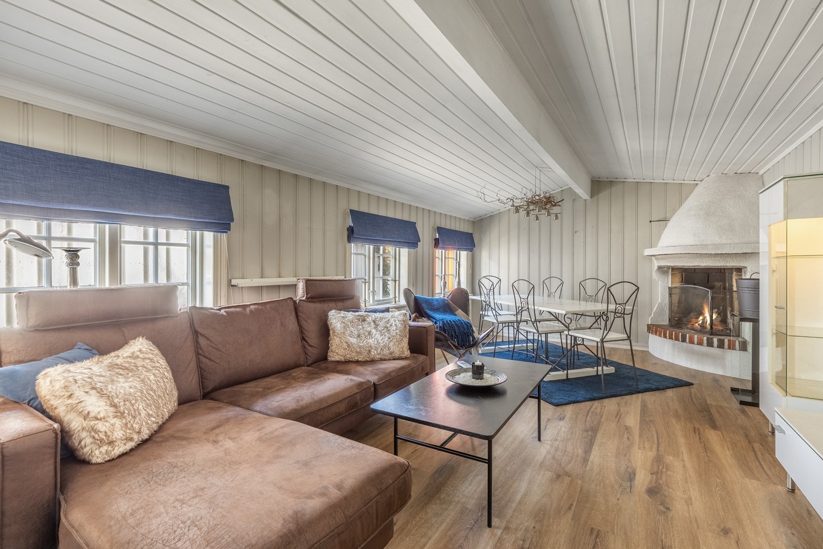 Lys og trivelig stue Galleribilde