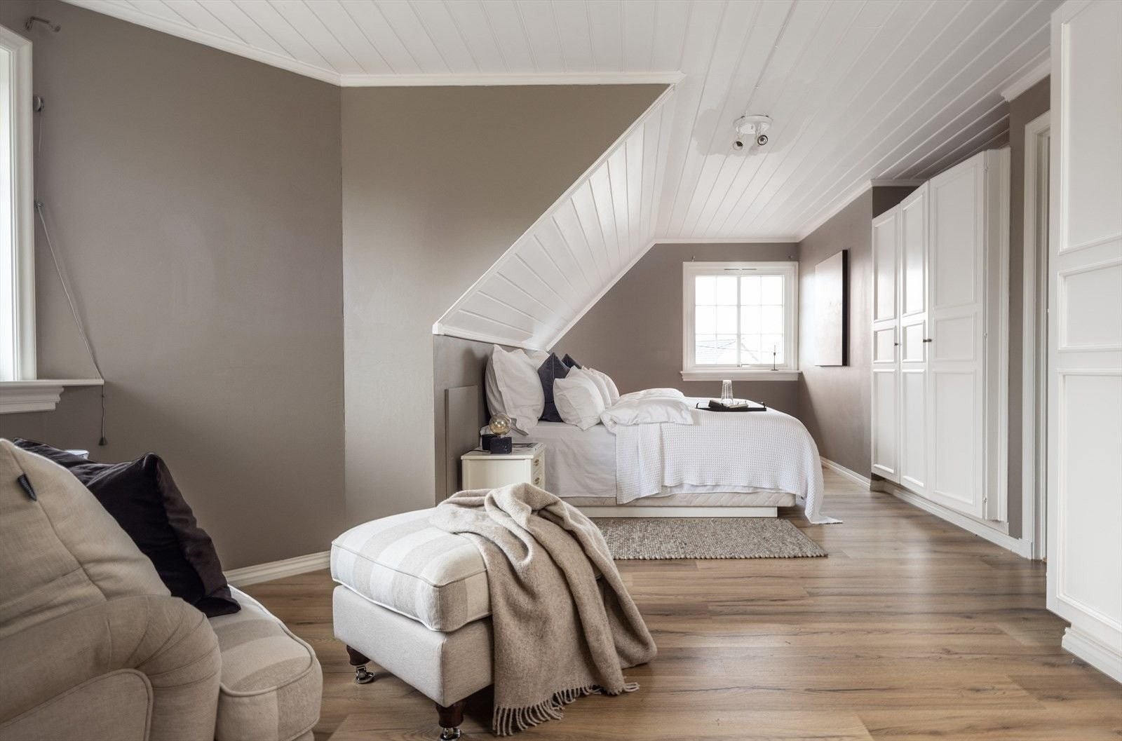 Soverom – pusset opp med nytt gulv i 2019. Galleribilde