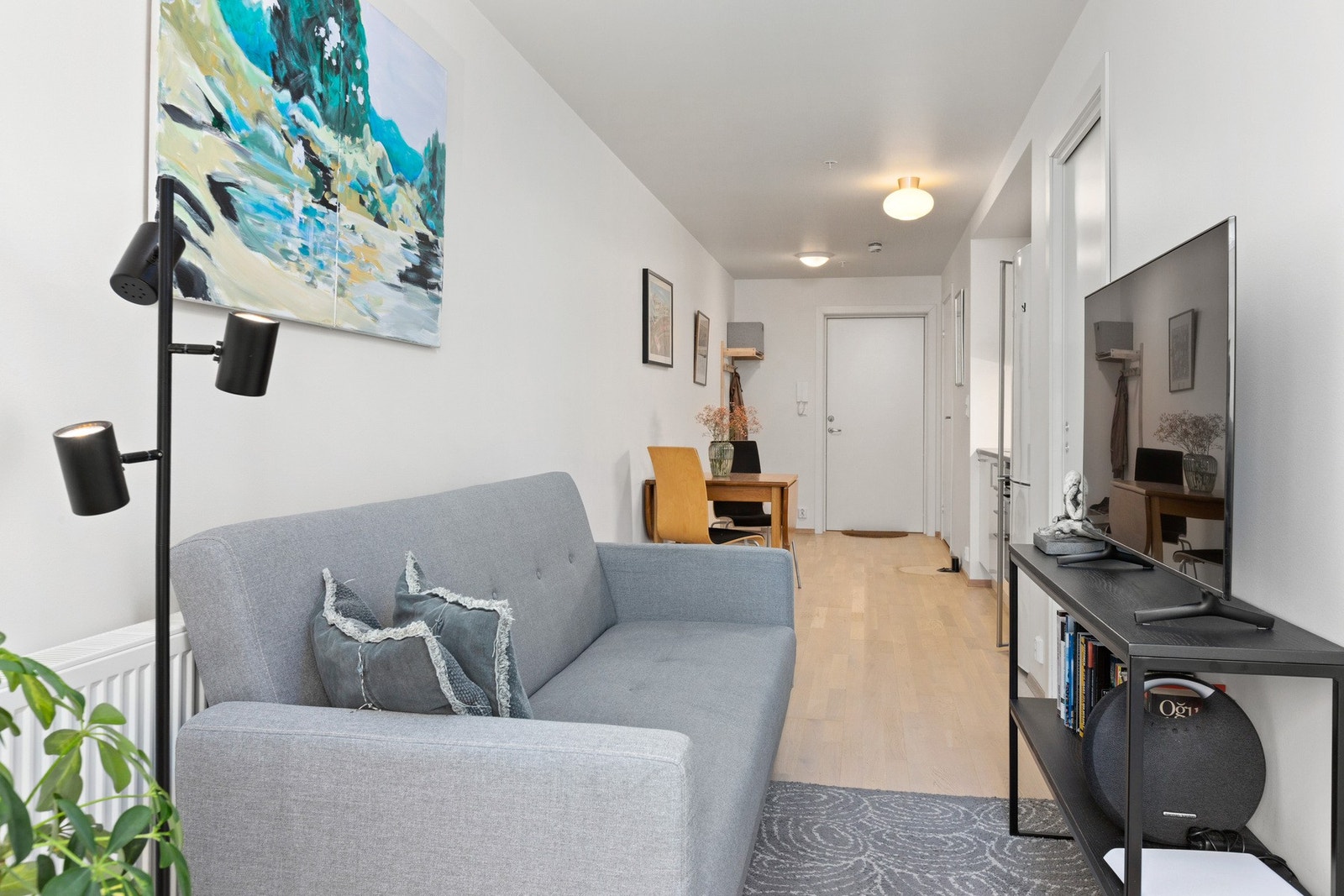 Leiligheten har en gjennomtenkt og åpen planløsning. Galleribilde