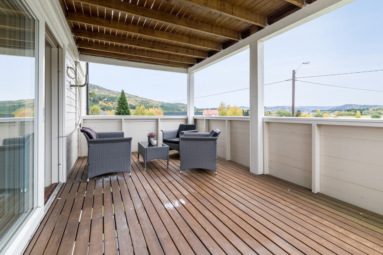 God plass til ønsket utemøblement. Galleribilde