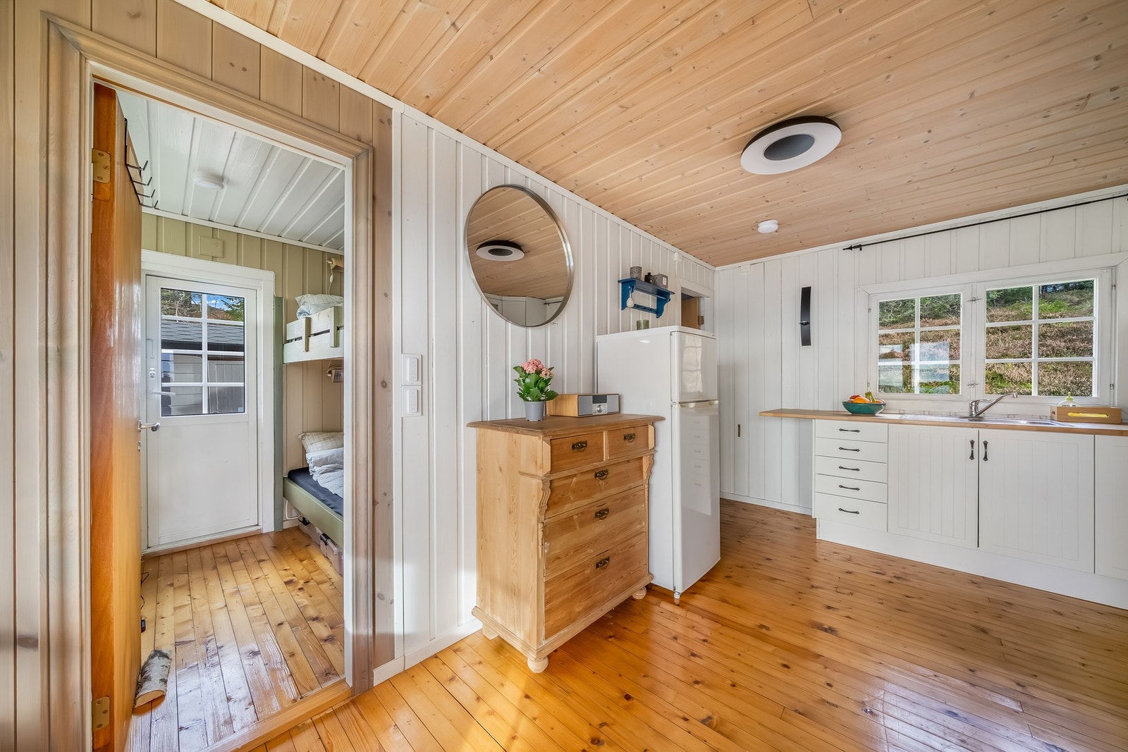 Fra kjøkken er det adkomst til to soverom. Galleribilde