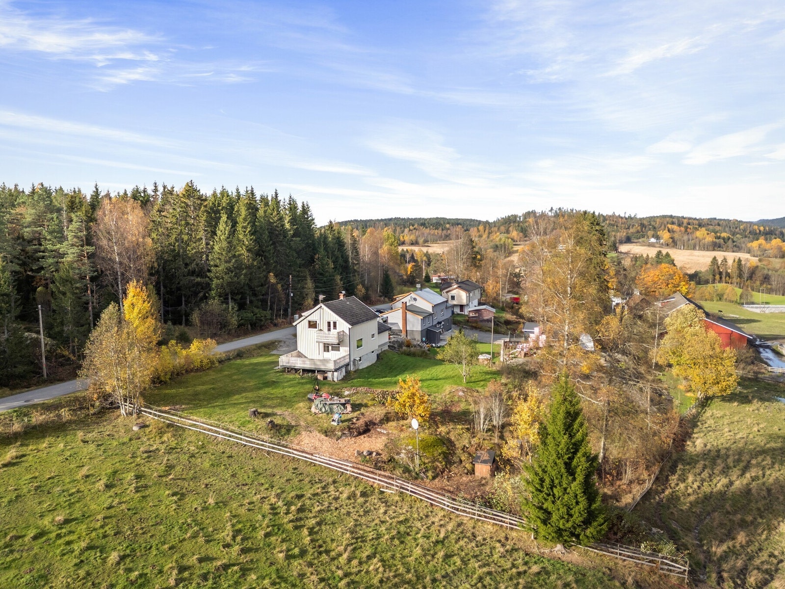 Her bor du i rolige og landlige omgivelser i Ytre Enebakk, med naturen som nærmeste nabo Galleribilde