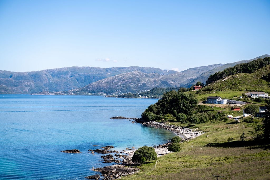 Her har du gangavstand til Halsøyrsanden, samt flotte turområder like utenfor døren Galleribilde