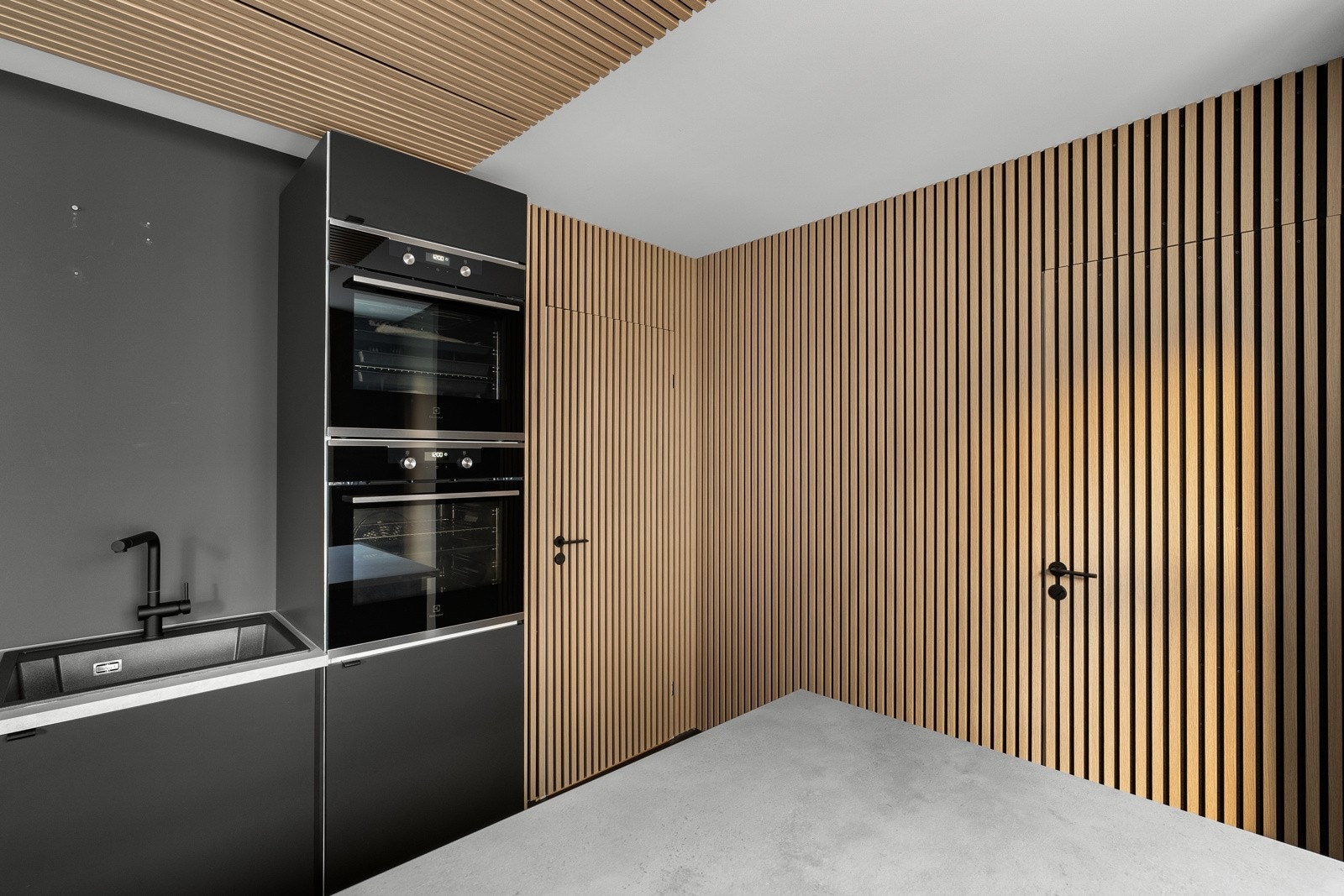 Inn døra til høyre kommer du til det andre soverommet. Galleribilde