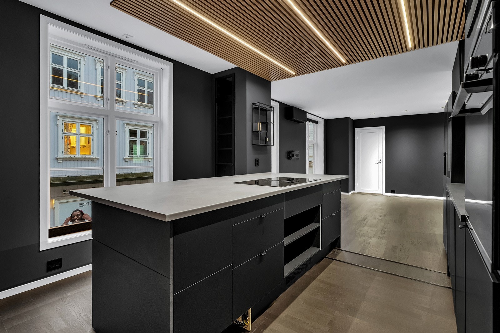 Kjøkkenet består av integrerte hvitevarer av god kvalitet. Galleribilde