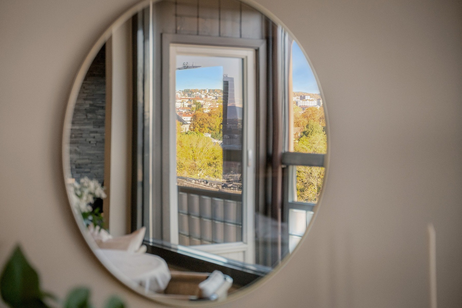 Detalj | Det er mulig å leie parkering både ute på gateplan eller i garasjeanlegget, med og uten el-lader. Galleribilde