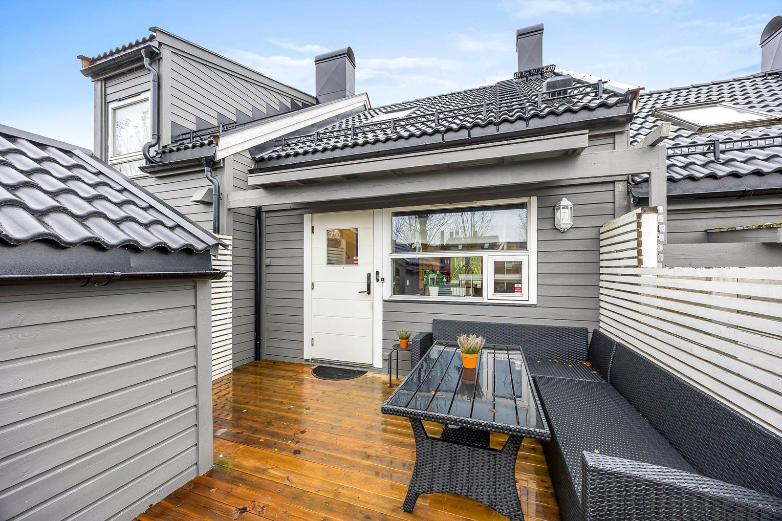 Inngangspartiet har en innbydende veranda på 17 m². Galleribilde