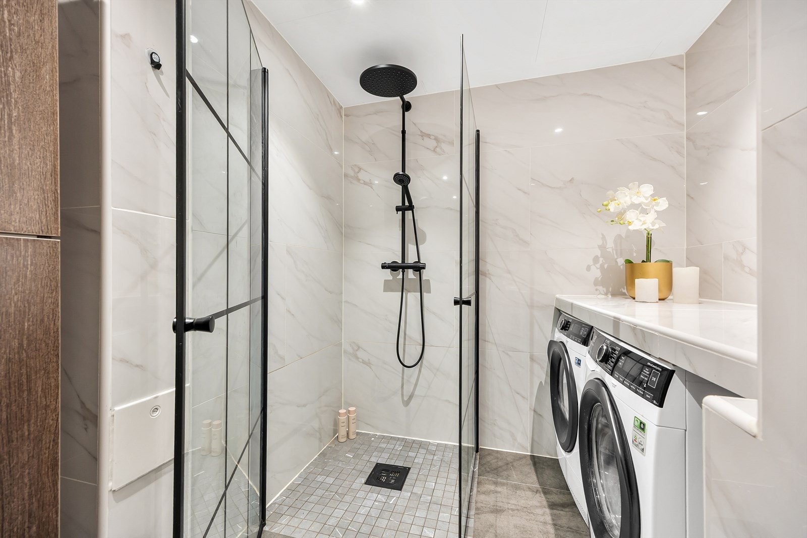 Her er det elektriske varmekabler i gulvet for ekstra komfort. Galleribilde