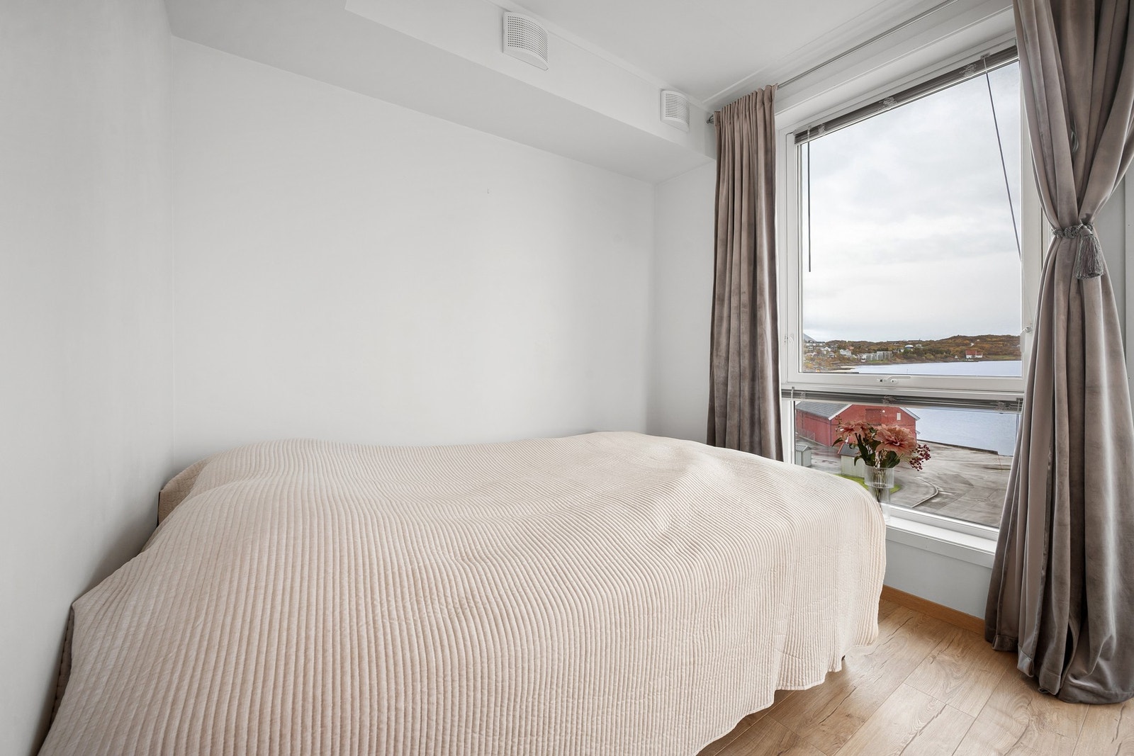 God plass til en dobbeltseng Galleribilde