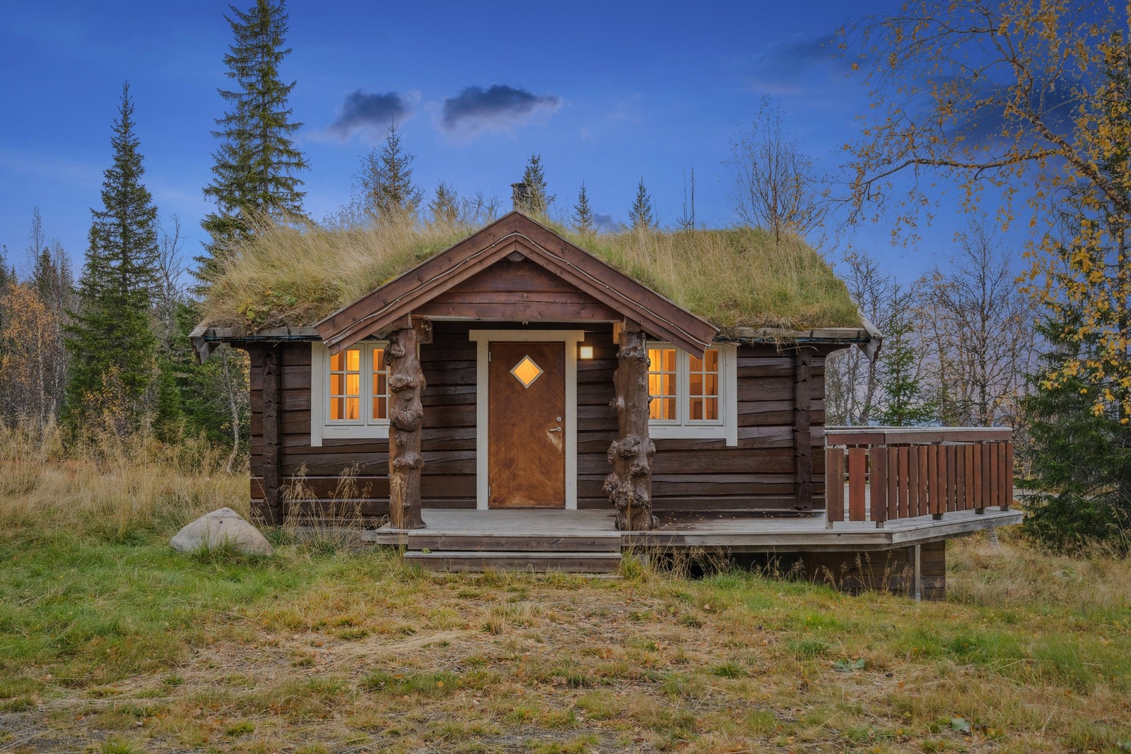 Velkommen inn! (Redigert kveldsfoto). Galleribilde