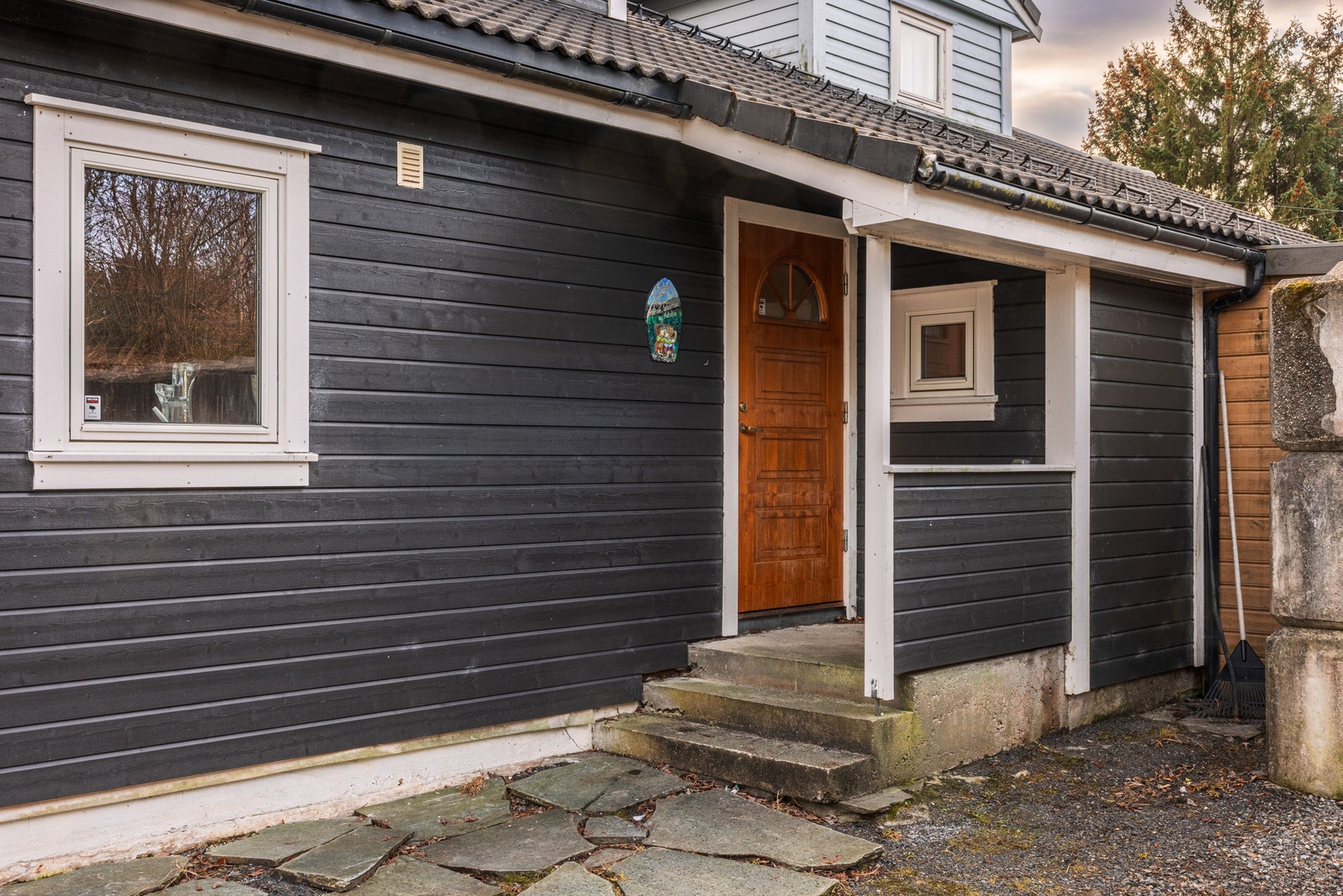 Fasade - inngang Galleribilde