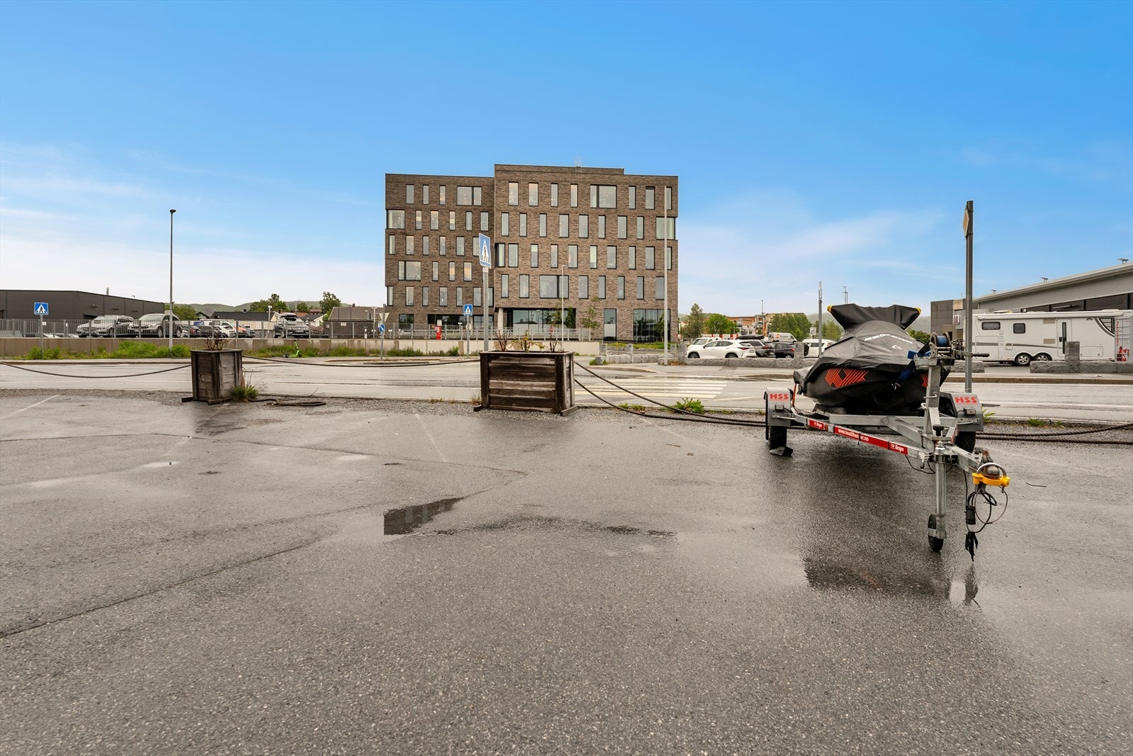 Godt med parkering. Galleribilde