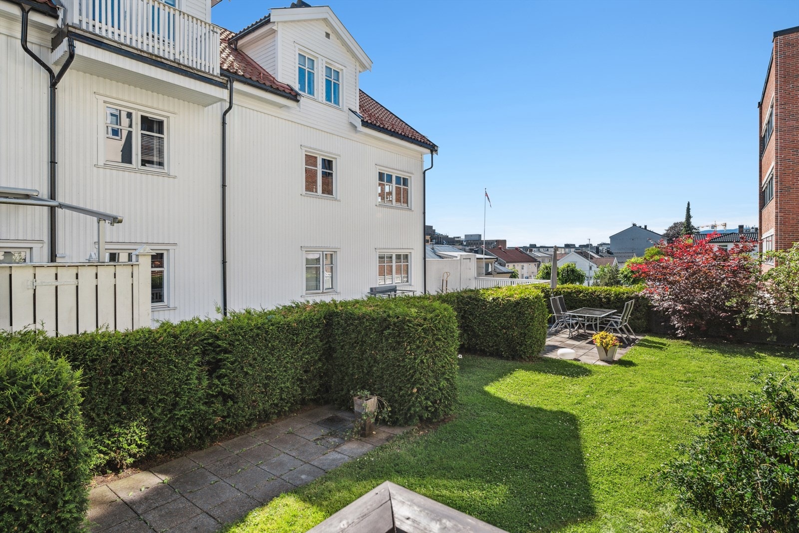 Gode solforhold på tomten. Galleribilde