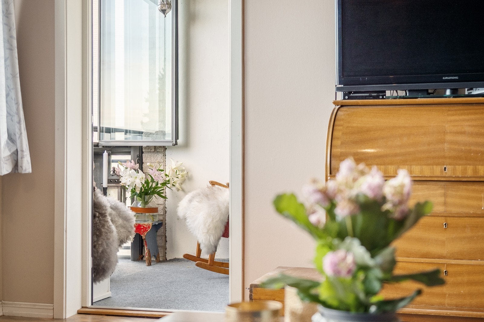 Lun balkong med teppegulv Galleribilde