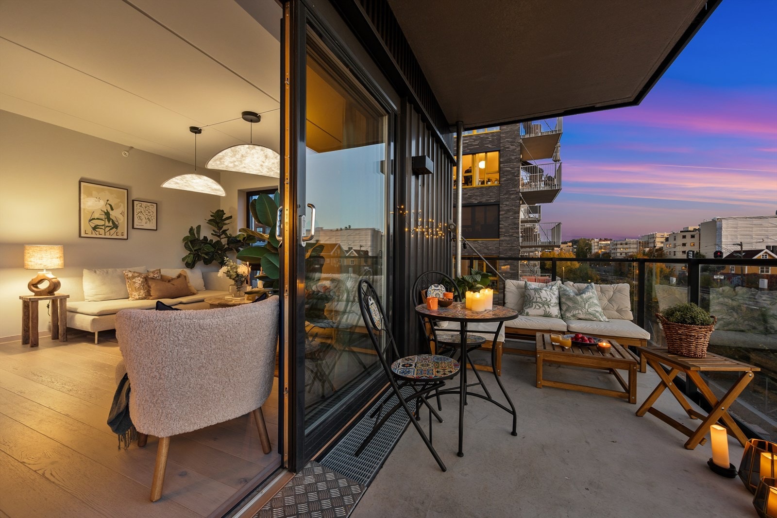 Skyvedøren gjør det enkelt å åpne opp på varme dager Galleribilde