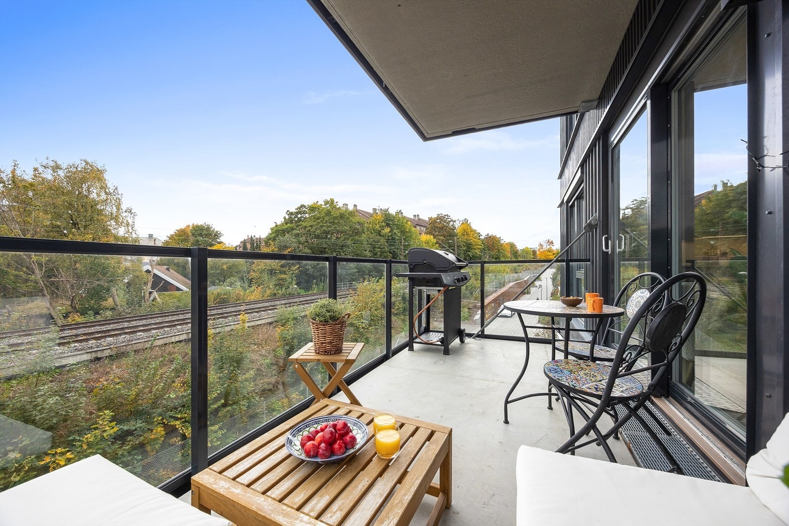 Balkongen er vendt mot sydvestlige solforhold Galleribilde