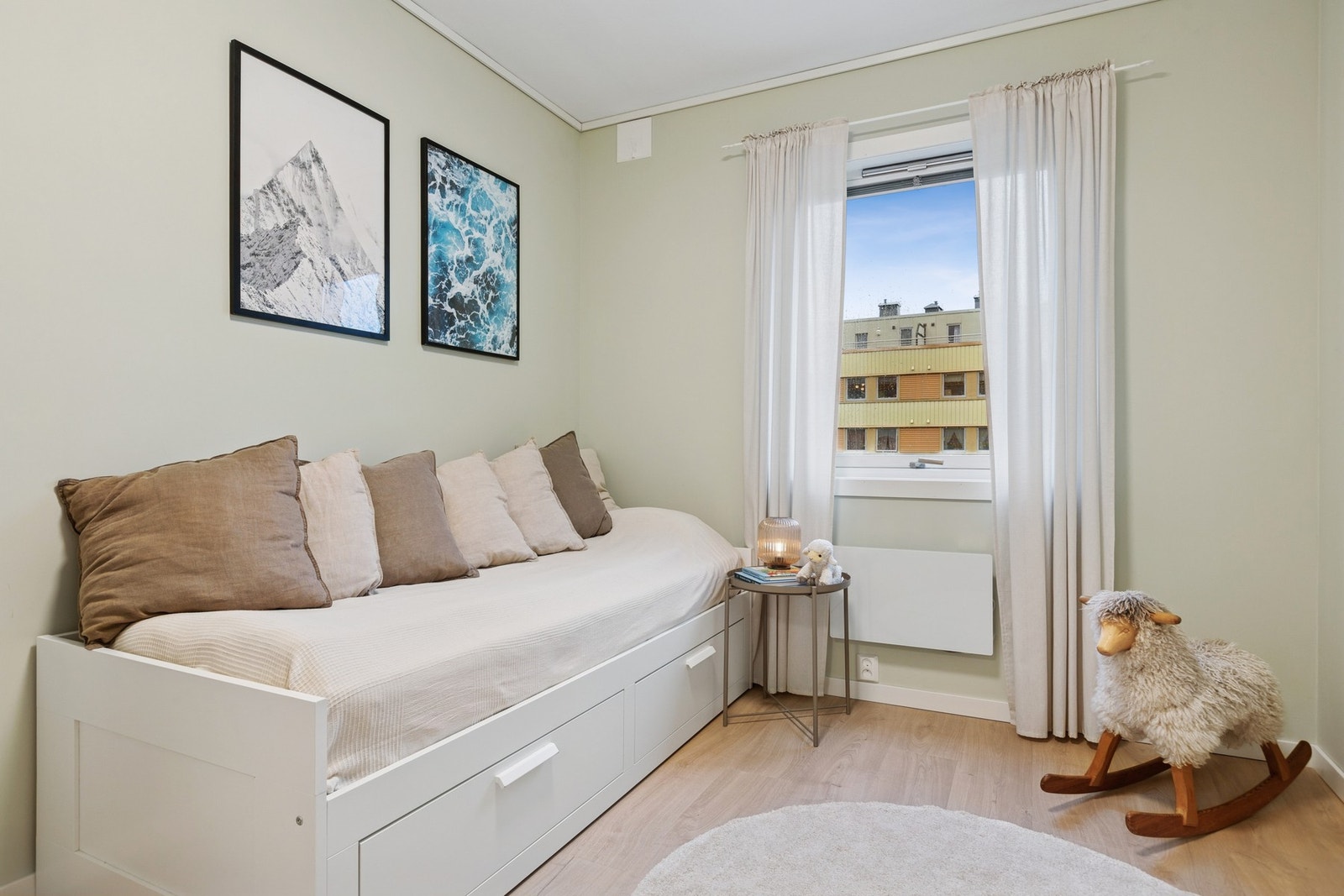 Soverom 2 kan enkelt innredes etter ønske og behov. Galleribilde