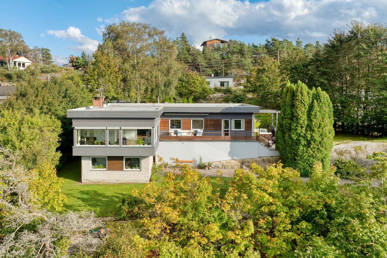 Fasade mot vest. Galleribilde