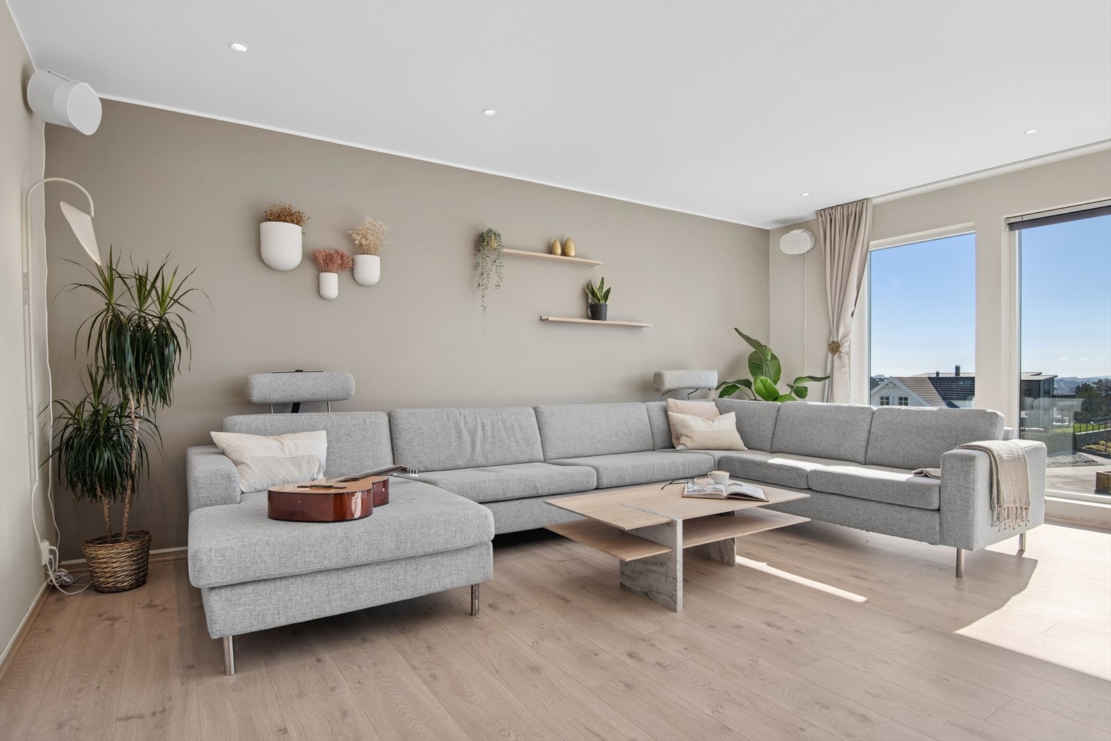 Hovedstuen. Galleribilde