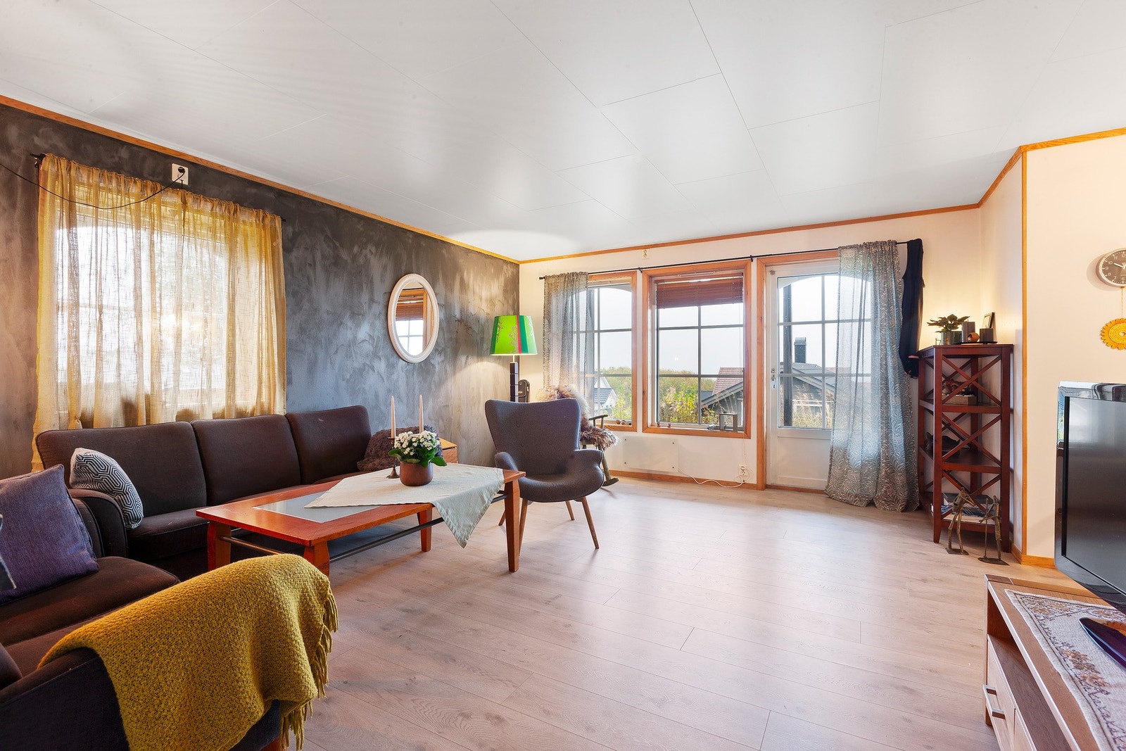 Stue i leiligheten. Galleribilde