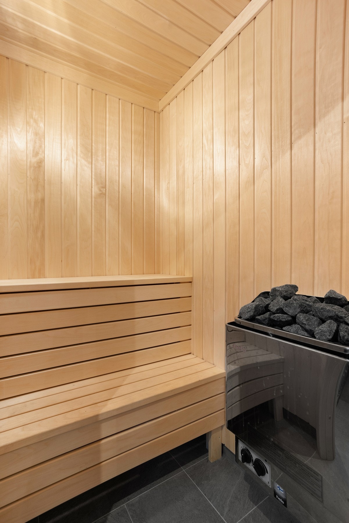 Nyt en avslappende tur i badstuen etter dagens aktiviteter Galleribilde