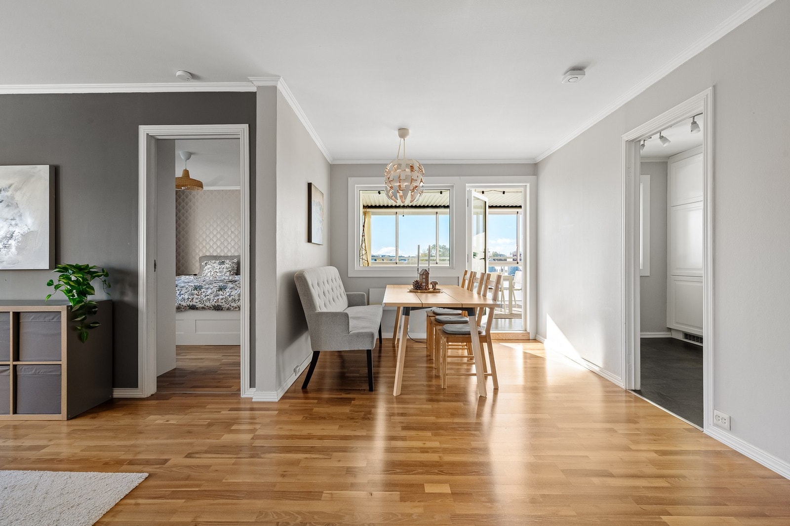 En varm og innbydende spisesone, perfekt for lange måltider og gode samtaler. Galleribilde