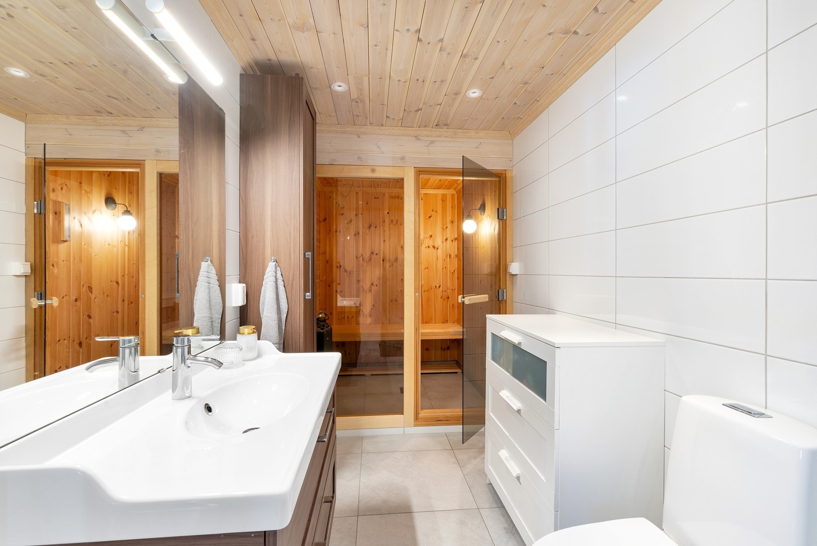 Inngang til badstue fra bad Galleribilde