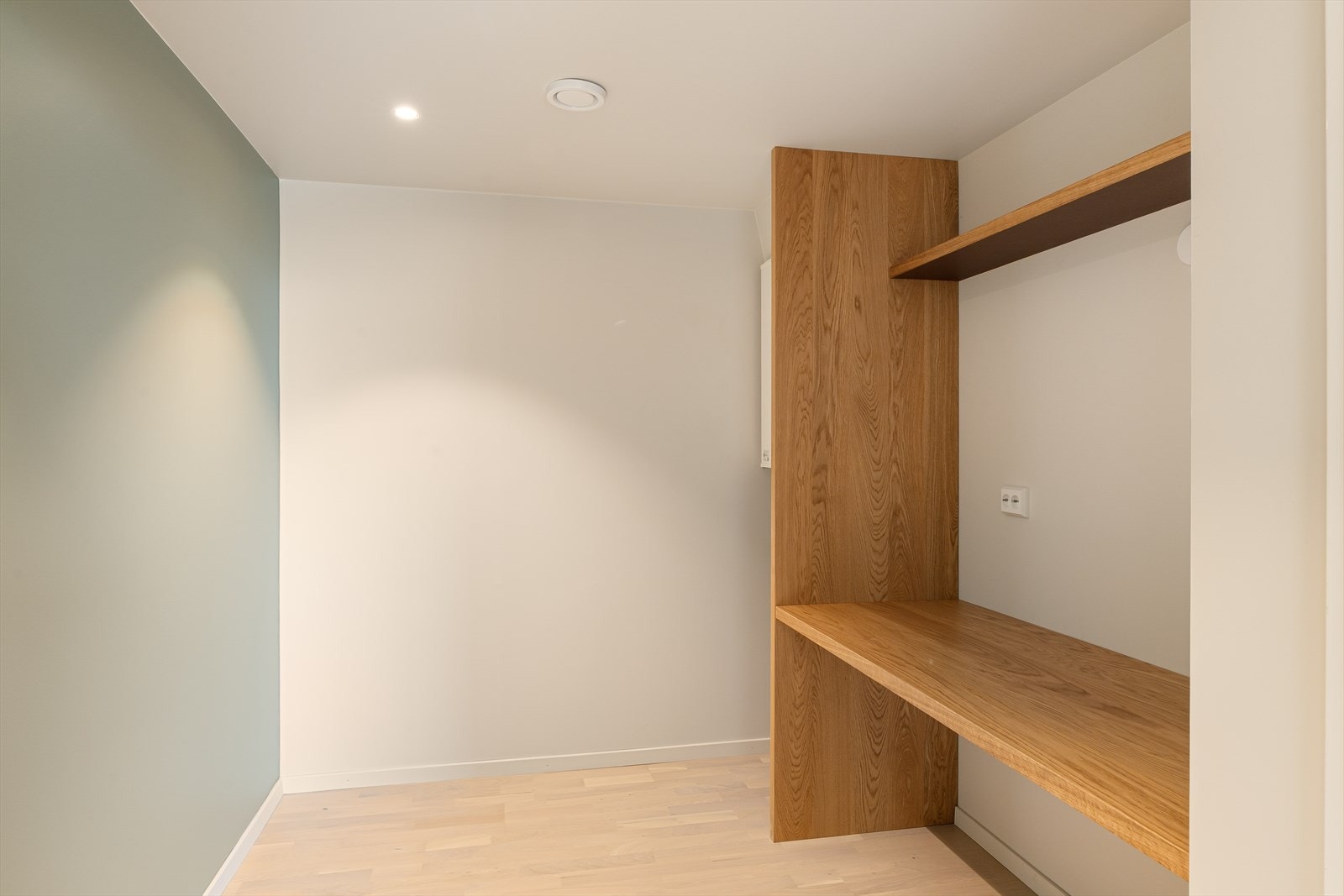 Leilighet 1 - Romslig bod/kontor eller Walk in closet Galleribilde