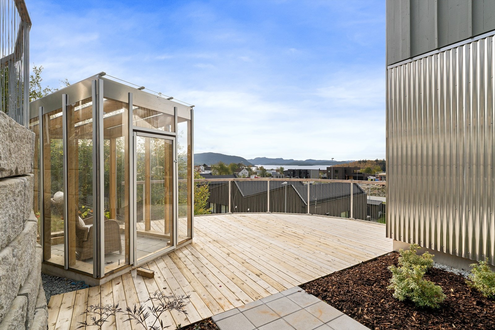 Felles utvendig drivhus som sameie disponerer Galleribilde