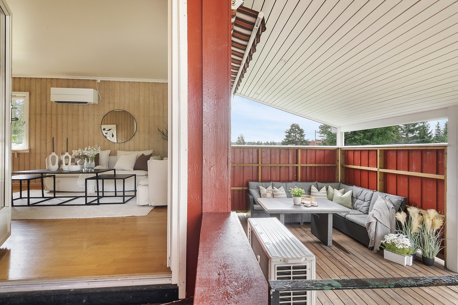 Utgang fra stue i hovedetasje. Galleribilde