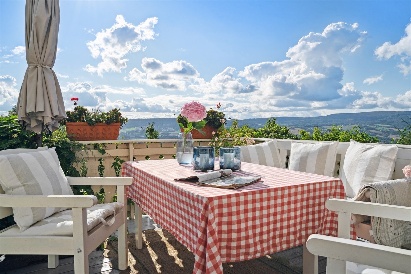 Her kan man nyte lange sommerdager. Galleribilde