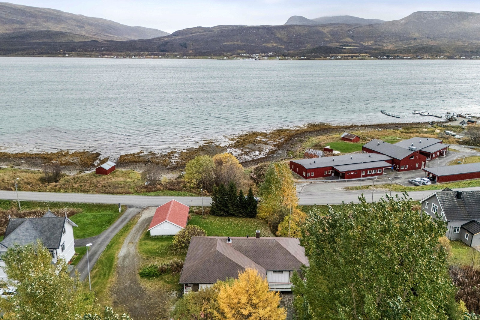 Dronebilde over nærområdet Galleribilde