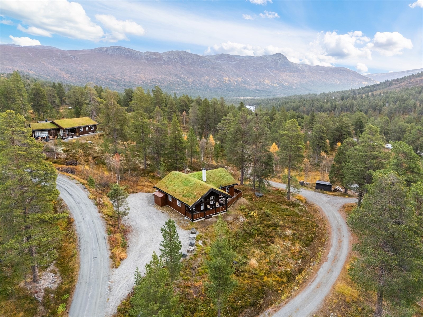 Eiendommen ligger i et hyggelig og rolig hytteområde. Galleribilde