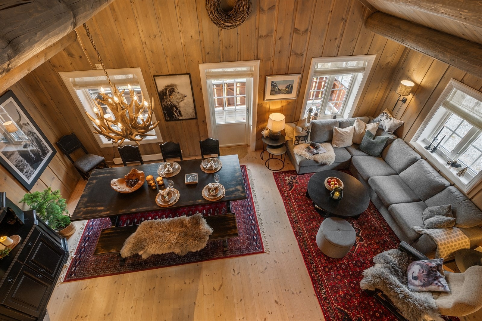 Stue sett fra hemsen. Galleribilde