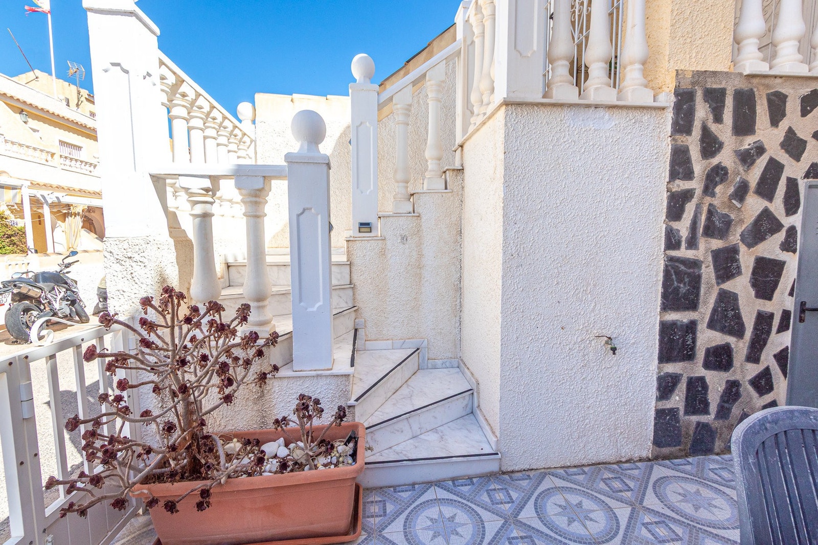 Spaniamegler1 har eget advokatkontor som sikrer kjøpsprosessen Galleribilde