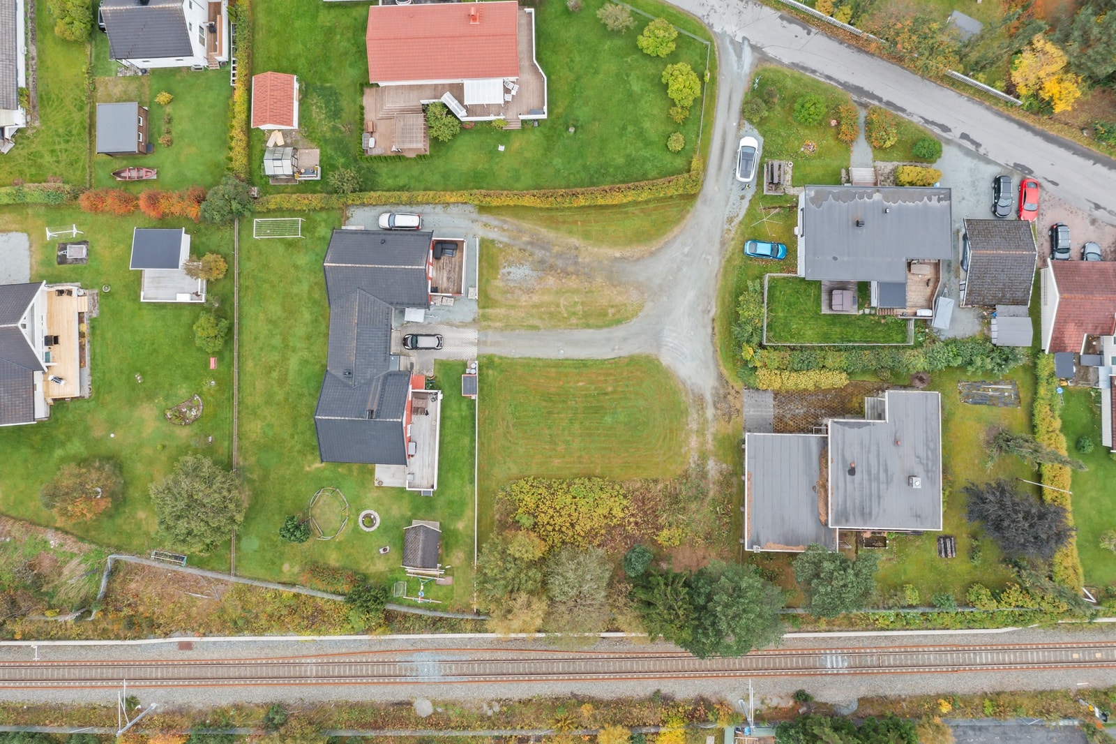 Dette er en sjelden mulighet til å sikre seg en tomt nært sentrumskjernen. Galleribilde