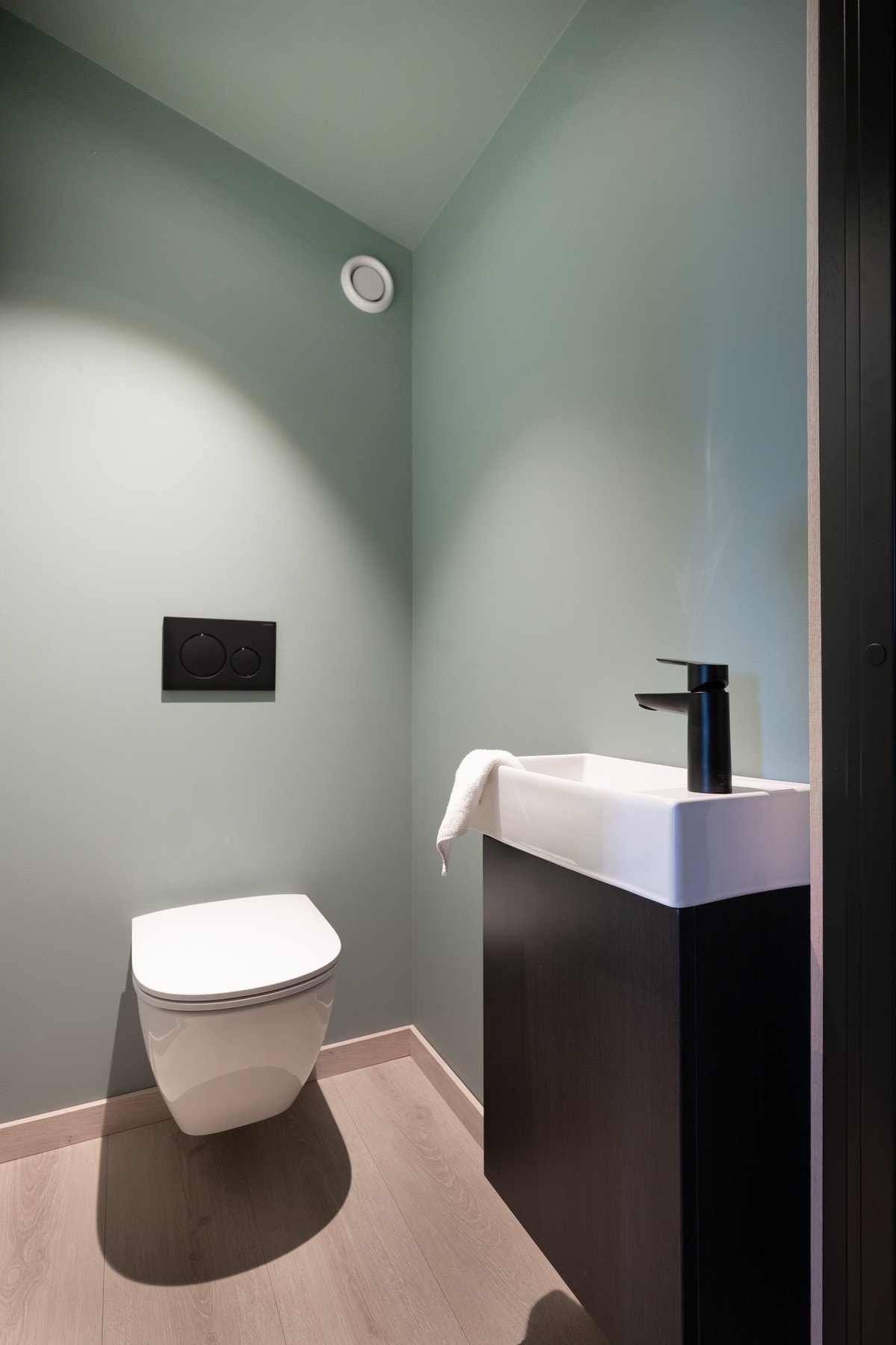 I 2. etasje er det et eget diskrè toalettrom. Galleribilde