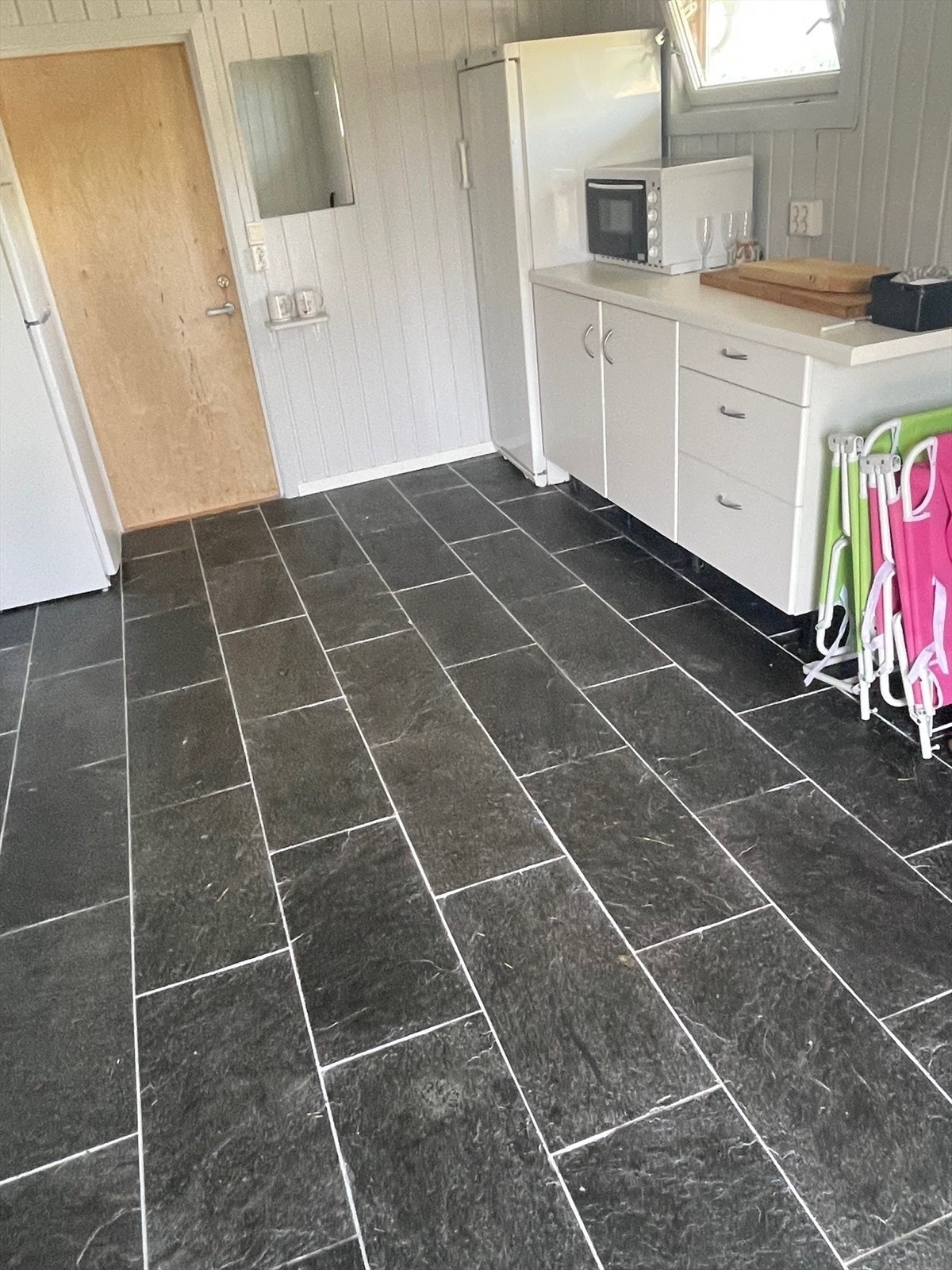 Båthus som er tilgjengelig for sameiets beboere. (Selgers bilder) Galleribilde