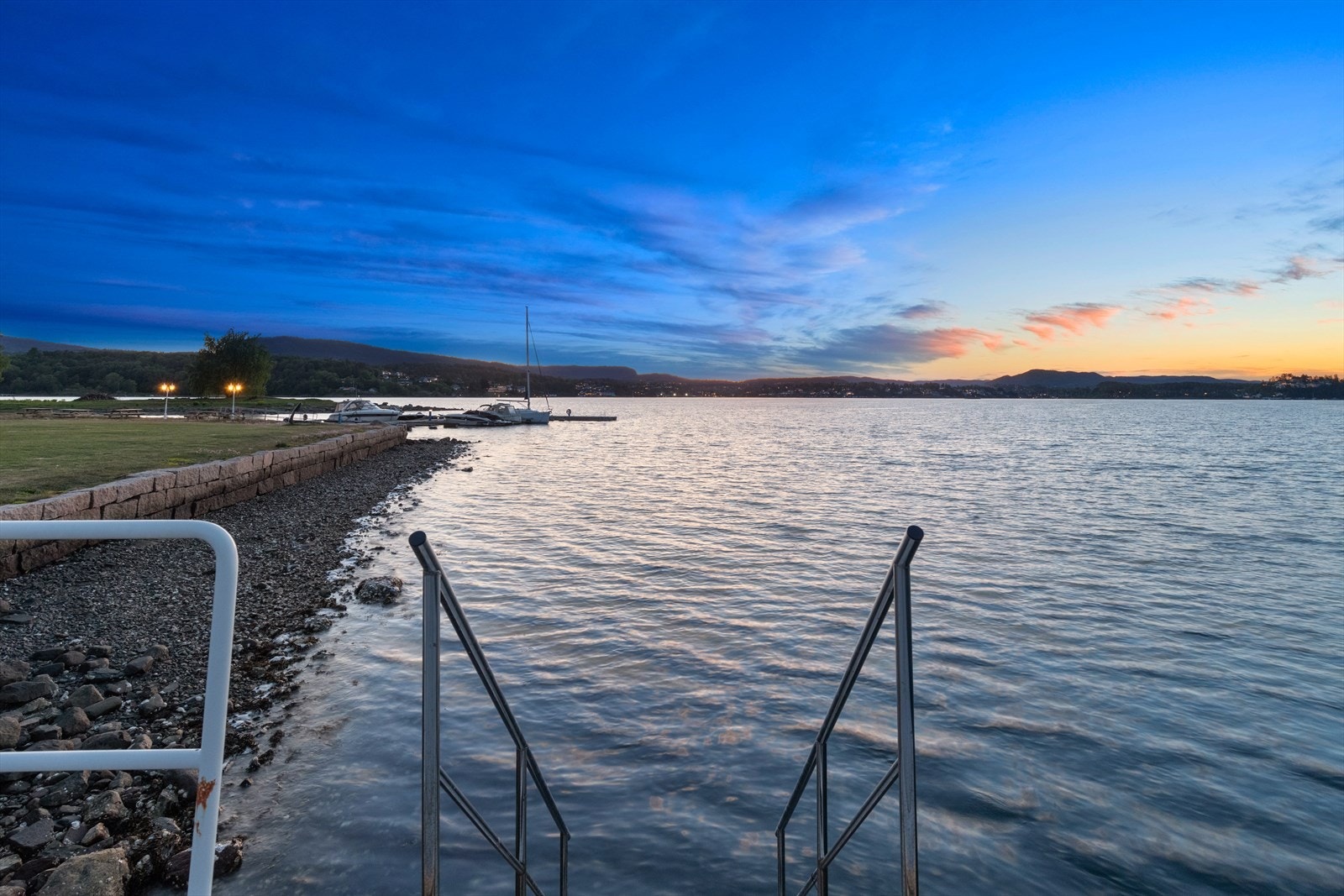 Ca. 250 meter strandlinje. Galleribilde