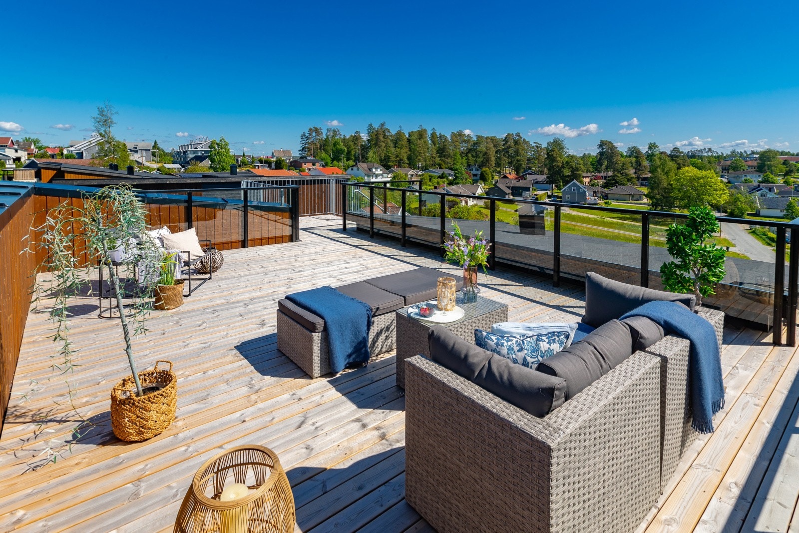 Stor flott egen takterrasse Galleribilde