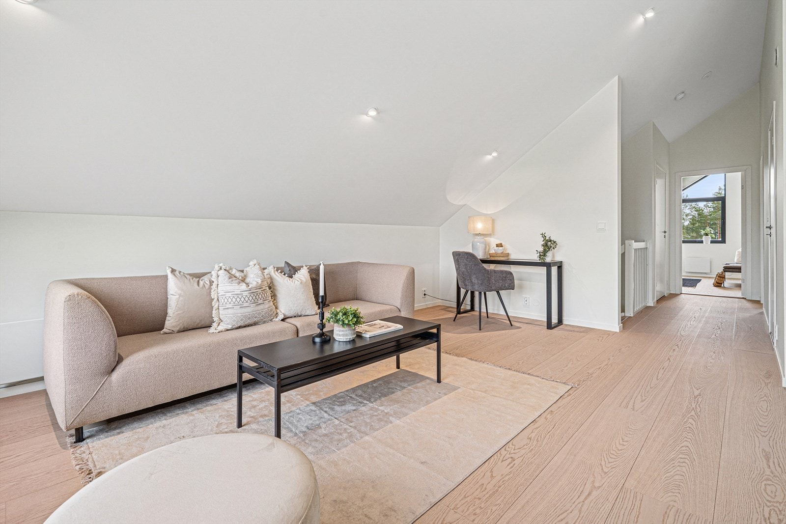 Stue og soveromsgang 3. etasje. Galleribilde