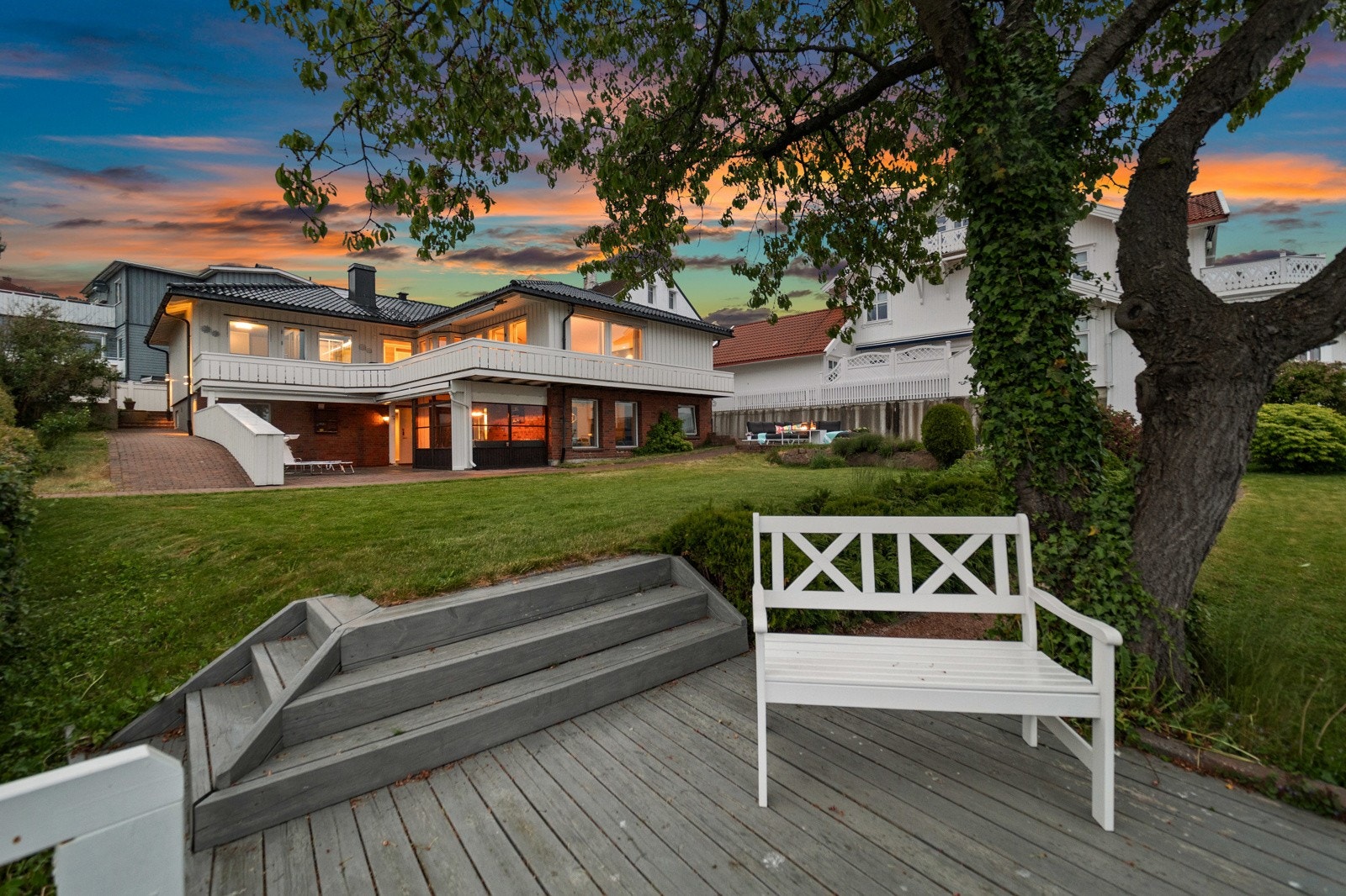 Kveldsbilde hage Galleribilde