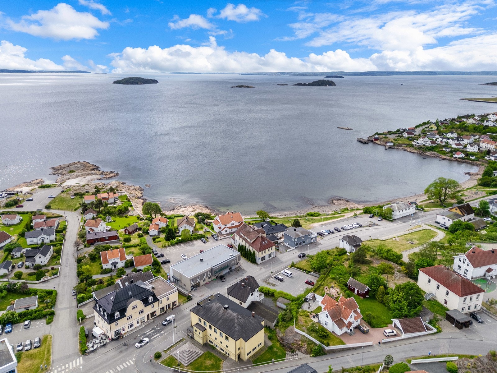 Eiendommen ligger meget sentralt til på Tofte Galleribilde