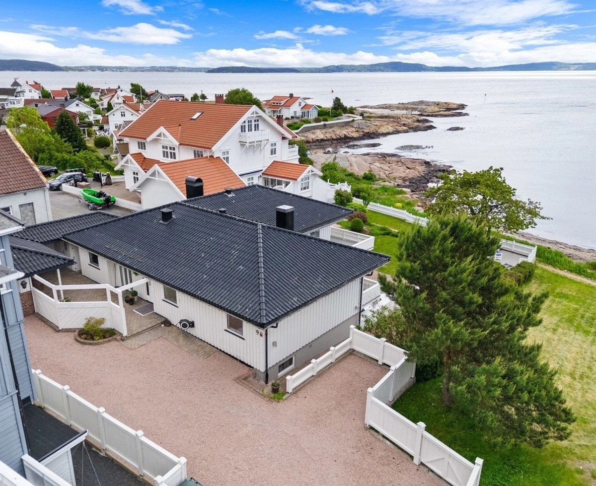 Boligen er oppført i 1984 men er modernisert i senere tid Galleribilde